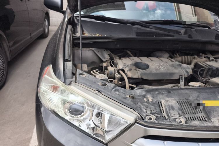 Used Toyota Highlander 2012 2.7L Two-Wheel Drive 7-Seater Luxury Edition Engine Bay Right