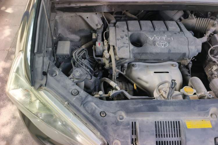 Used Toyota Highlander 2012 2.7L Two-Wheel Drive 7-Seater Luxury Edition Engine Bay Right