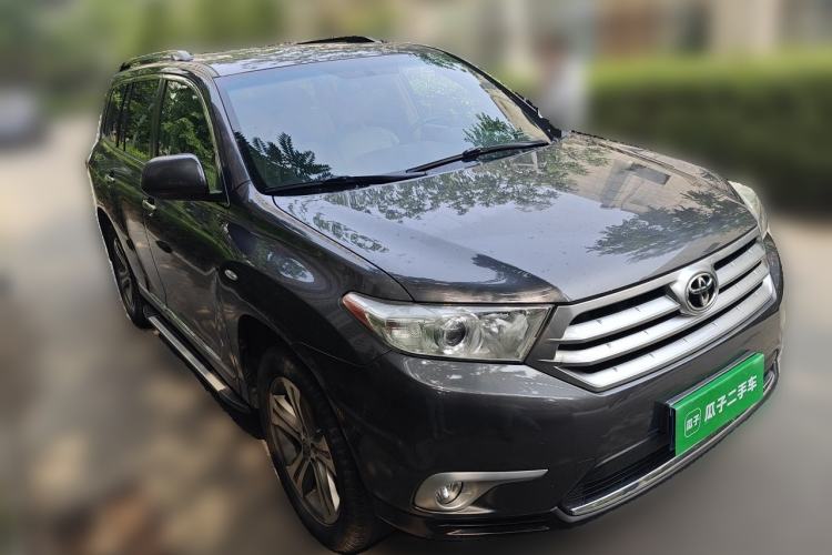 Used Toyota Highlander 2012 2.7L Two-Wheel Drive 7-Seater Luxury Edition Front Right 45 Deg