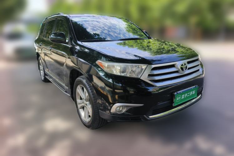 Used Toyota Highlander 2012 2.7L Two-Wheel Drive 7-Seater Luxury Edition Front Right 45 Deg