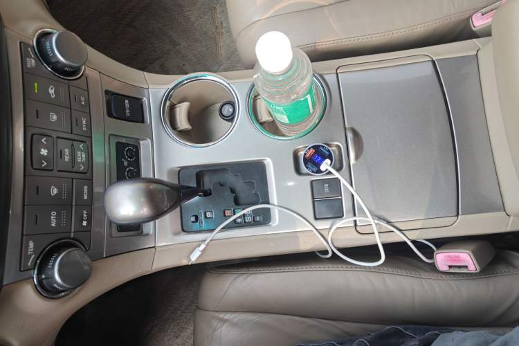 Used Toyota Highlander 2012 2.7L Two-Wheel Drive 7-Seater Luxury Edition Gear Lever