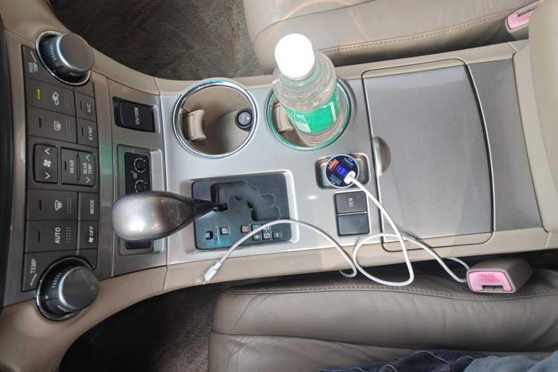 Used Toyota Highlander 2012 2.7L Two-Wheel Drive 7-Seater Luxury Edition Gear Lever