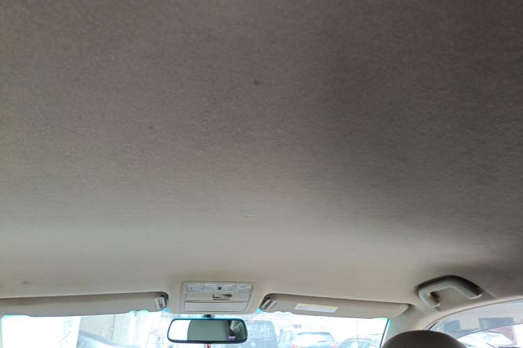 Used Toyota Highlander 2012 2.7L Two-Wheel Drive 7-Seater Elite Edition Headliner