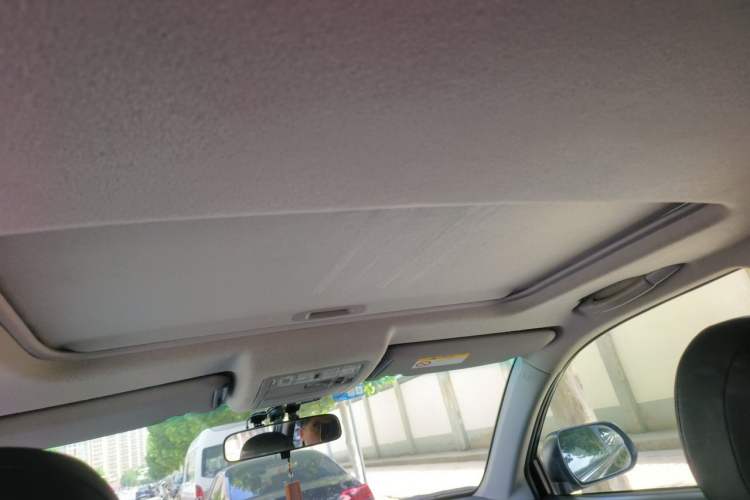 Used Toyota Highlander 2012 2.7L Two-Wheel Drive 7-Seater Luxury Edition Headliner