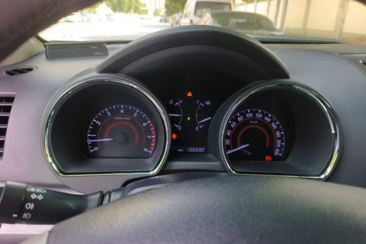 Used Toyota Highlander 2012 2.7L Two-Wheel Drive 7-Seater Luxury Edition Instrument Cluster
