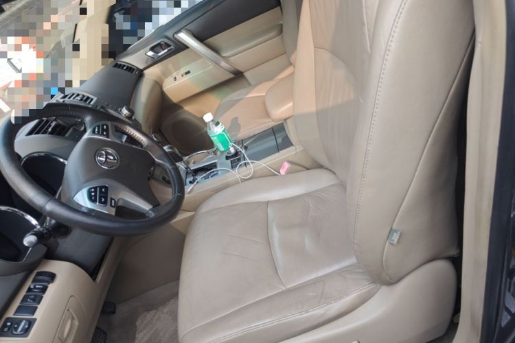 Used Toyota Highlander 2012 2.7L Two-Wheel Drive 7-Seater Luxury Edition Left Front Seat