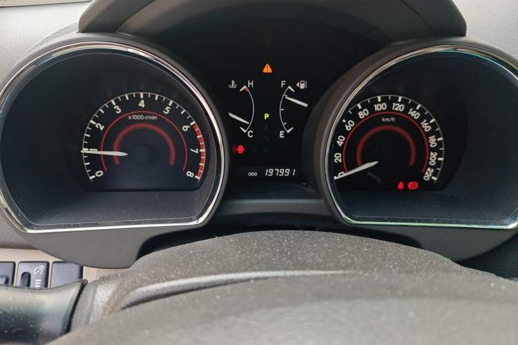 Used Toyota Highlander 2012 2.7L Two-Wheel Drive 7-Seater Luxury Edition Odometer Close Up