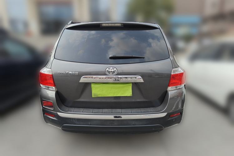 Used Toyota Highlander 2012 2.7L Two-Wheel Drive 7-Seater Luxury Edition Rear