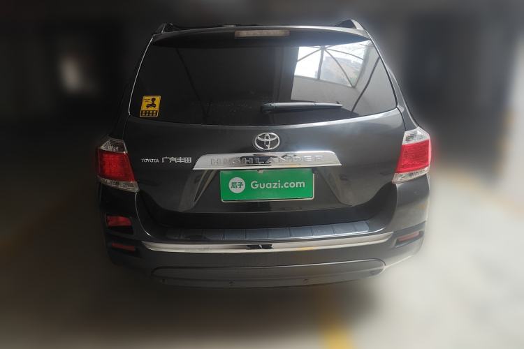 Used Toyota Highlander 2012 2.7L Two-Wheel Drive 7-Seater Luxury Edition Rear