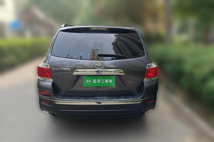 Used Toyota Highlander 2012 2.7L Two-Wheel Drive 7-Seater Luxury Edition Rear