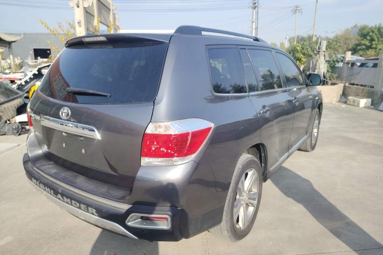 Used Toyota Highlander 2012 2.7L Two-Wheel Drive 7-Seater Luxury Edition Rear Right 45 Deg