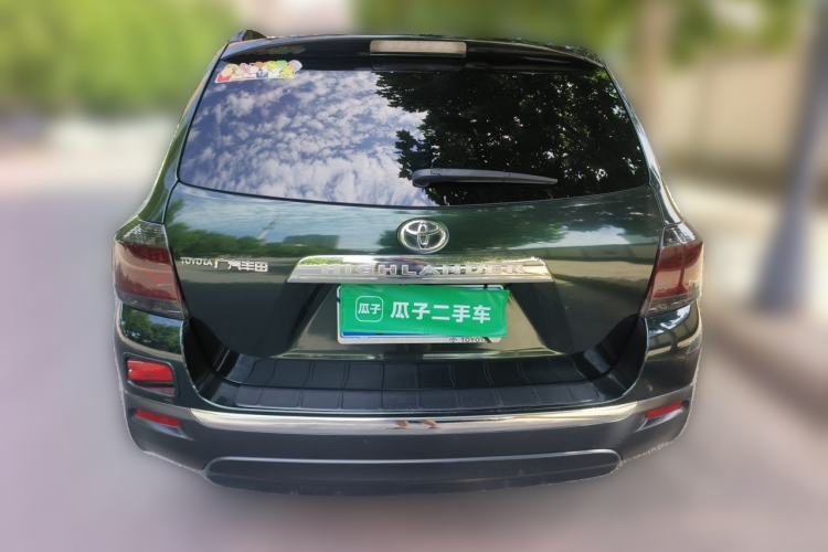 Used Toyota Highlander 2012 2.7L Two-Wheel Drive 7-Seater Luxury Edition Rear