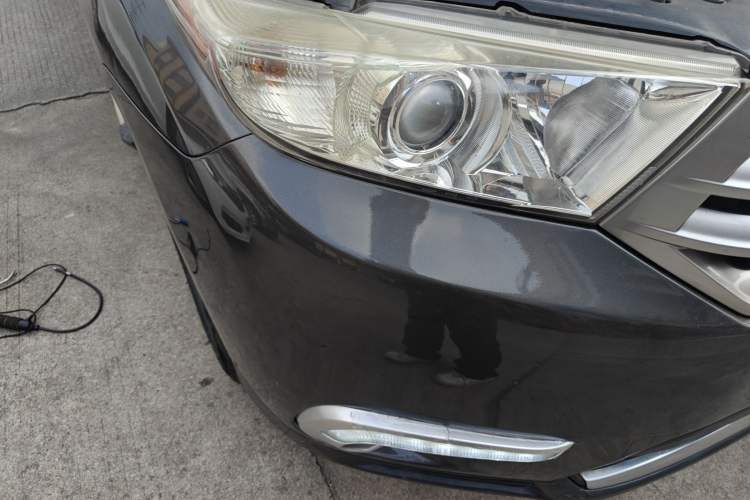 Used Toyota Highlander 2012 2.7L Two-Wheel Drive 7-Seater Luxury Edition Right Front Headlight