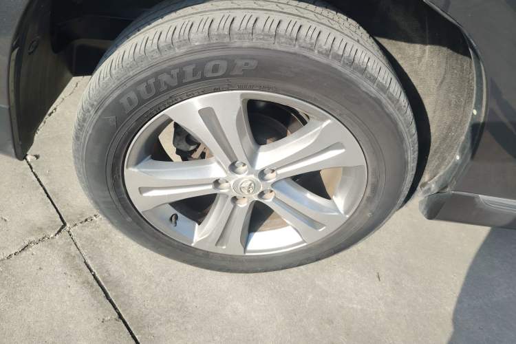 Used Toyota Highlander 2012 2.7L Two-Wheel Drive 7-Seater Luxury Edition Right Rear Wheel Hub