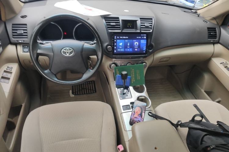 Used Toyota Highlander 2012 2.7L 2WD 5-Seater Elite Edition Center Console