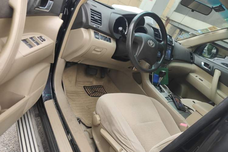 Used Toyota Highlander 2012 2.7L 2WD 5-Seater Elite Edition Driver Seat
