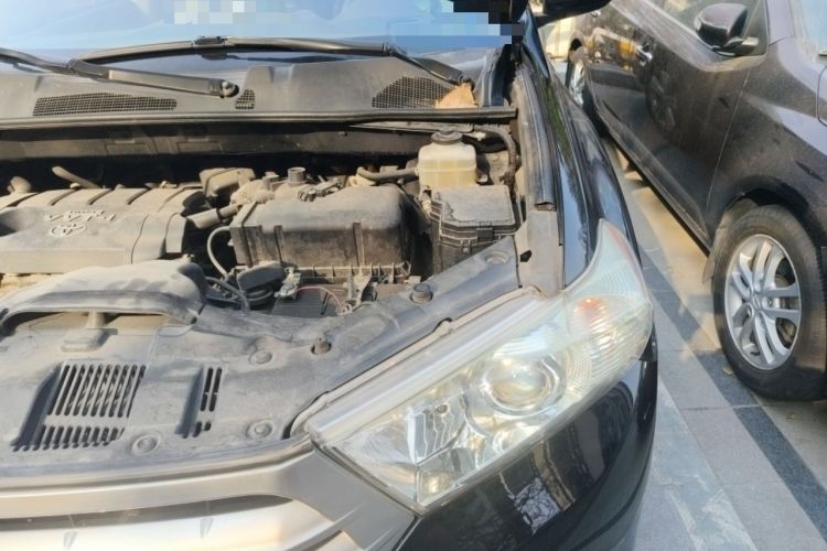Used Toyota Highlander 2012 2.7L Two-Wheel Drive 7-Seater Luxury Edition Engine Bay Left