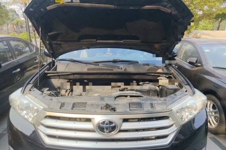 Used Toyota Highlander 2012 2.7L Two-Wheel Drive 7-Seater Luxury Edition Engine Bay