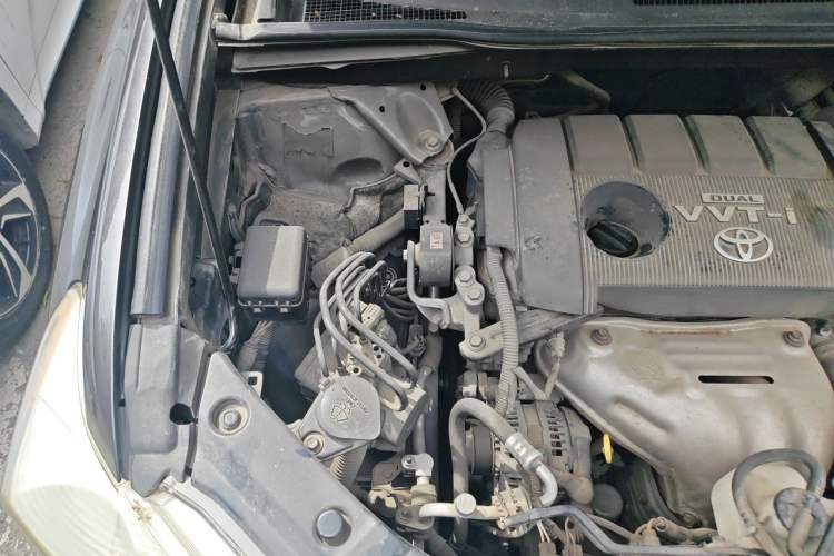 Used Toyota Highlander 2012 2.7L Two-Wheel Drive 7-Seater Luxury Edition Engine Bay Right