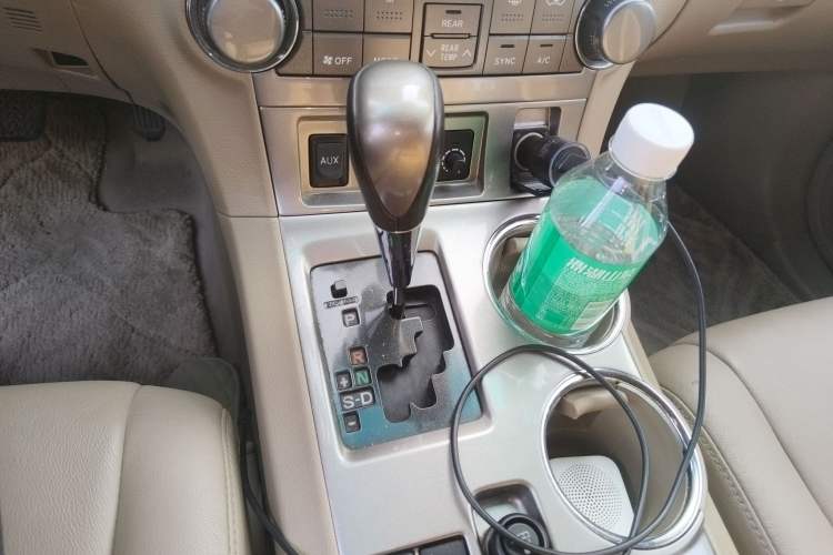 Used Toyota Highlander 2012 2.7L Two-Wheel Drive 7-Seater Luxury Edition Gear Lever