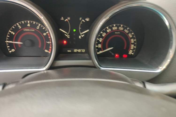 Used Toyota Highlander 2012 2.7L 2WD 5-Seater Elite Edition Odometer Close Up