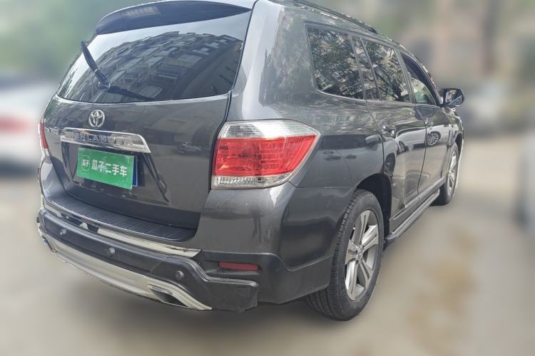 Used Toyota Highlander 2012 2.7L Two-Wheel Drive 7-Seater Luxury Edition Rear Right 45 Deg