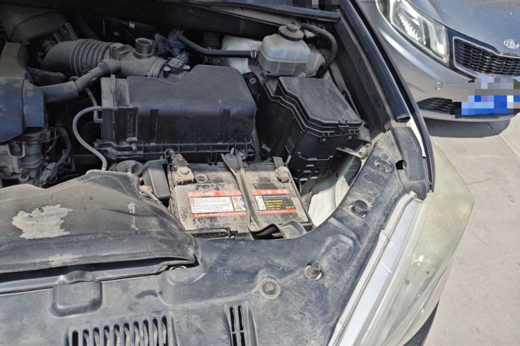 Used Toyota Highlander 2012 2.7L Two-Wheel Drive 7-Seater Ultimate Edition Engine Bay Left