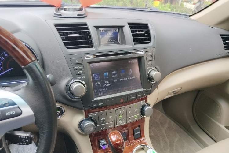 Used Toyota Highlander 2012 3.5L 4x4 7-Seater Luxury Edition with Navigation Audio And AC Panel