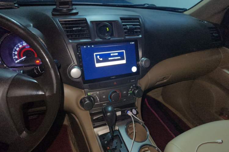 Used Toyota Highlander 2012 2.7L Two-Wheel Drive 7-Seater Elite Edition Audio And AC Panel