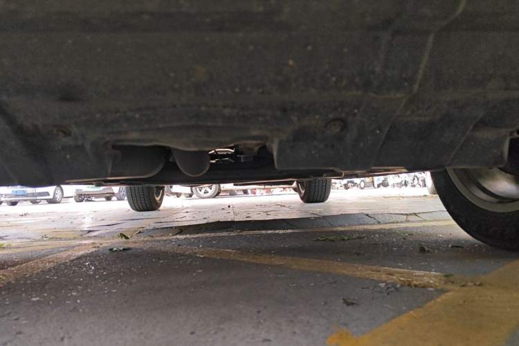 Used Toyota Highlander 2012 2.7L Two-Wheel Drive 7-Seater Luxury Edition Chassis Front