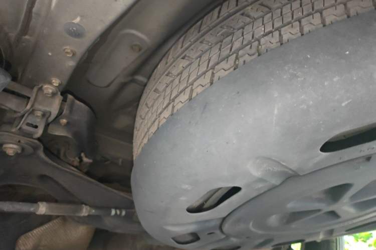 Used Toyota Highlander 2012 2.7L Two-Wheel Drive 7-Seater Luxury Edition Chassis Front Right