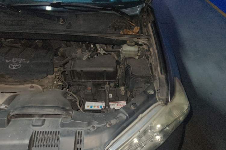 Used Toyota Highlander 2012 2.7L Two-Wheel Drive 7-Seater Elite Edition Engine Bay Left