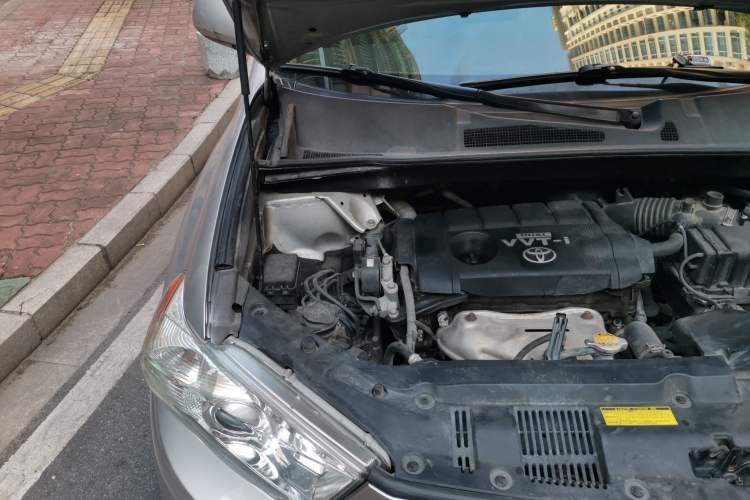 Used Toyota Highlander 2012 2.7L Two-Wheel Drive 7-Seater Luxury Edition Engine Bay Right