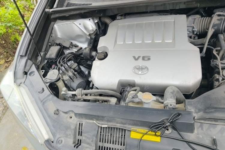 Used Toyota Highlander 2012 3.5L 4x4 7-Seater Luxury Edition with Navigation Engine Bay Right