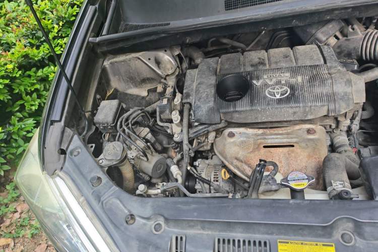 Used Toyota Highlander 2012 2.7L Two-Wheel Drive 7-Seater Luxury Edition Engine Bay Right