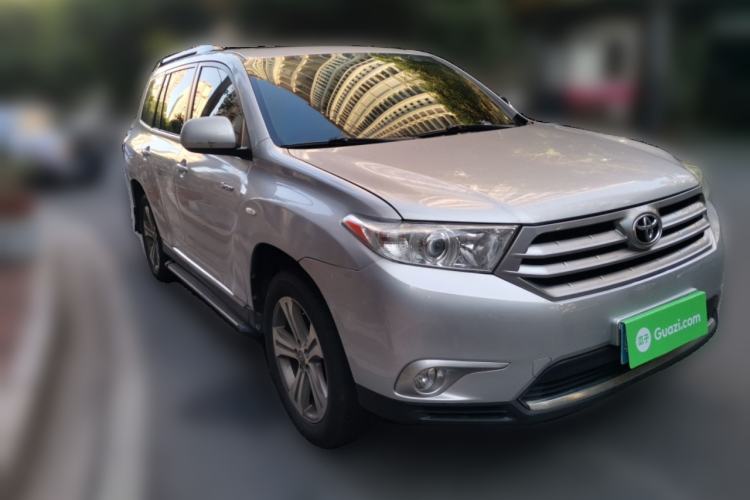 Used Toyota Highlander 2012 2.7L Two-Wheel Drive 7-Seater Luxury Edition Front Right 45 Deg