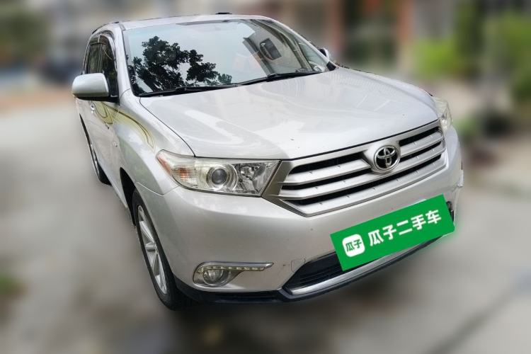 Used Toyota Highlander 2012 3.5L 4x4 7-Seater Luxury Edition with Navigation Front Right 45 Deg