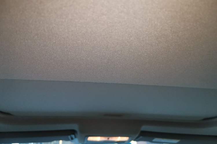 Used Toyota Highlander 2012 2.7L Two-Wheel Drive 7-Seater Luxury Edition Headliner