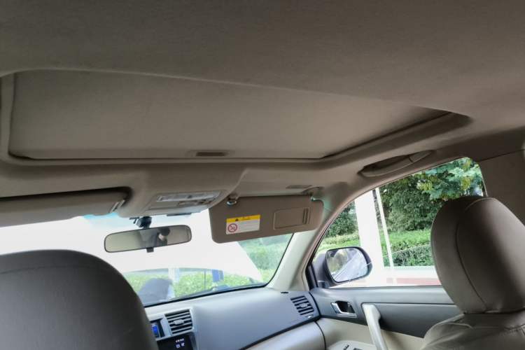 Used Toyota Highlander 2012 2.7L Two-Wheel Drive 7-Seater Ultimate Edition Headliner