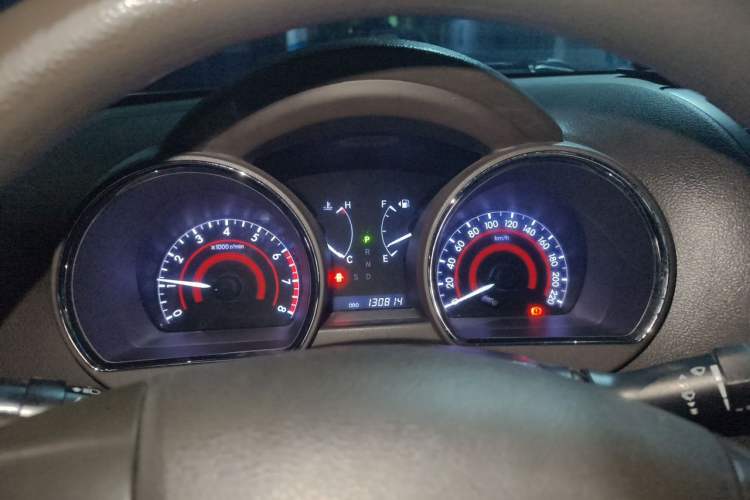 Used Toyota Highlander 2012 2.7L Two-Wheel Drive 7-Seater Elite Edition Instrument Cluster