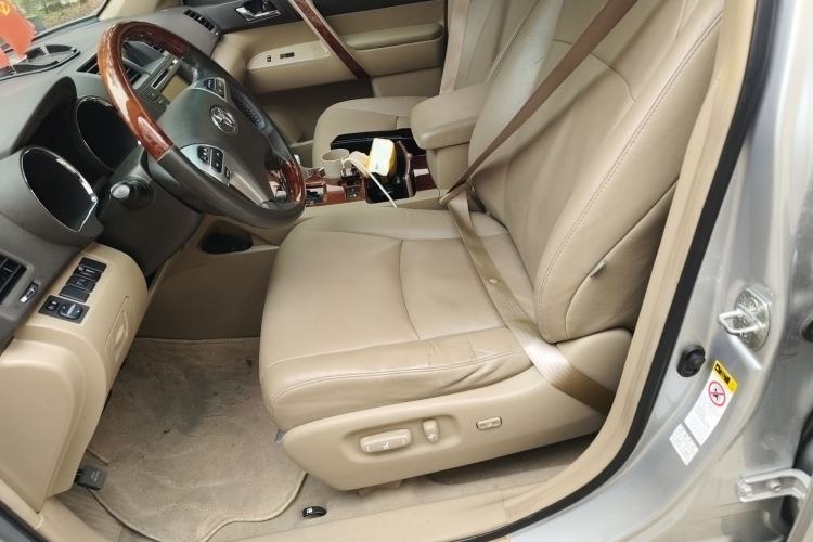 Used Toyota Highlander 2012 3.5L 4x4 7-Seater Luxury Edition with Navigation Left Front Seat
