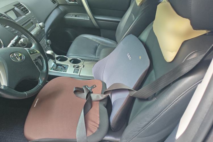 Used Toyota Highlander 2012 2.7L Two-Wheel Drive 7-Seater Luxury Edition Left Front Seat