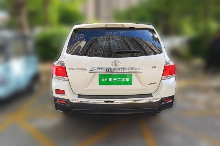 Used Toyota Highlander 2012 2.7L Two-Wheel Drive 7-Seater Luxury Edition Rear
