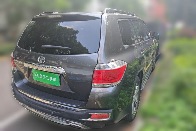 Used Toyota Highlander 2012 2.7L Two-Wheel Drive 7-Seater Luxury Edition Rear Right 45 Deg