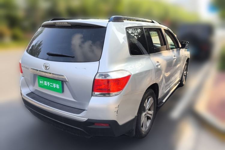 Used Toyota Highlander 2012 2.7L Two-Wheel Drive 7-Seater Ultimate Edition Rear Right 45 Deg