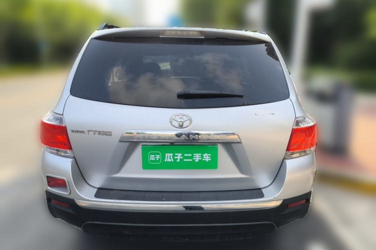 Used Toyota Highlander 2012 2.7L Two-Wheel Drive 7-Seater Ultimate Edition Rear
