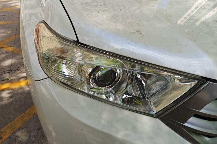 Used Toyota Highlander 2012 2.7L Two-Wheel Drive 7-Seater Luxury Edition Right Front Headlight