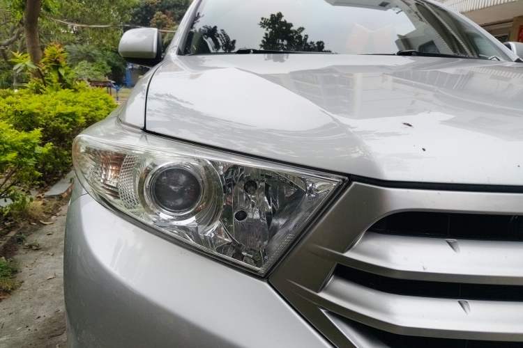 Used Toyota Highlander 2012 3.5L 4x4 7-Seater Luxury Edition with Navigation Right Front Headlight