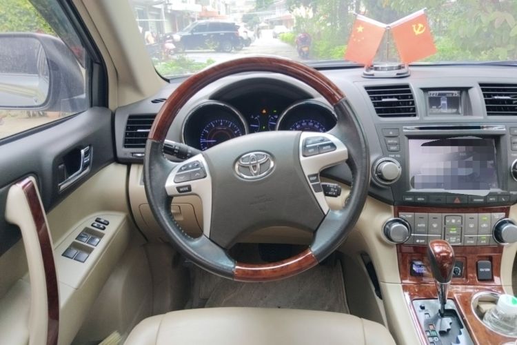 Used Toyota Highlander 2012 3.5L 4x4 7-Seater Luxury Edition with Navigation Steering Wheel