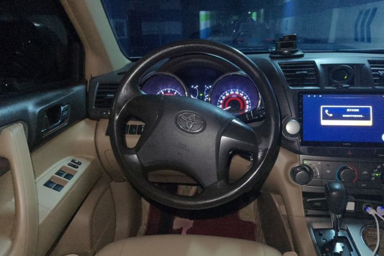 Used Toyota Highlander 2012 2.7L Two-Wheel Drive 7-Seater Elite Edition Steering Wheel